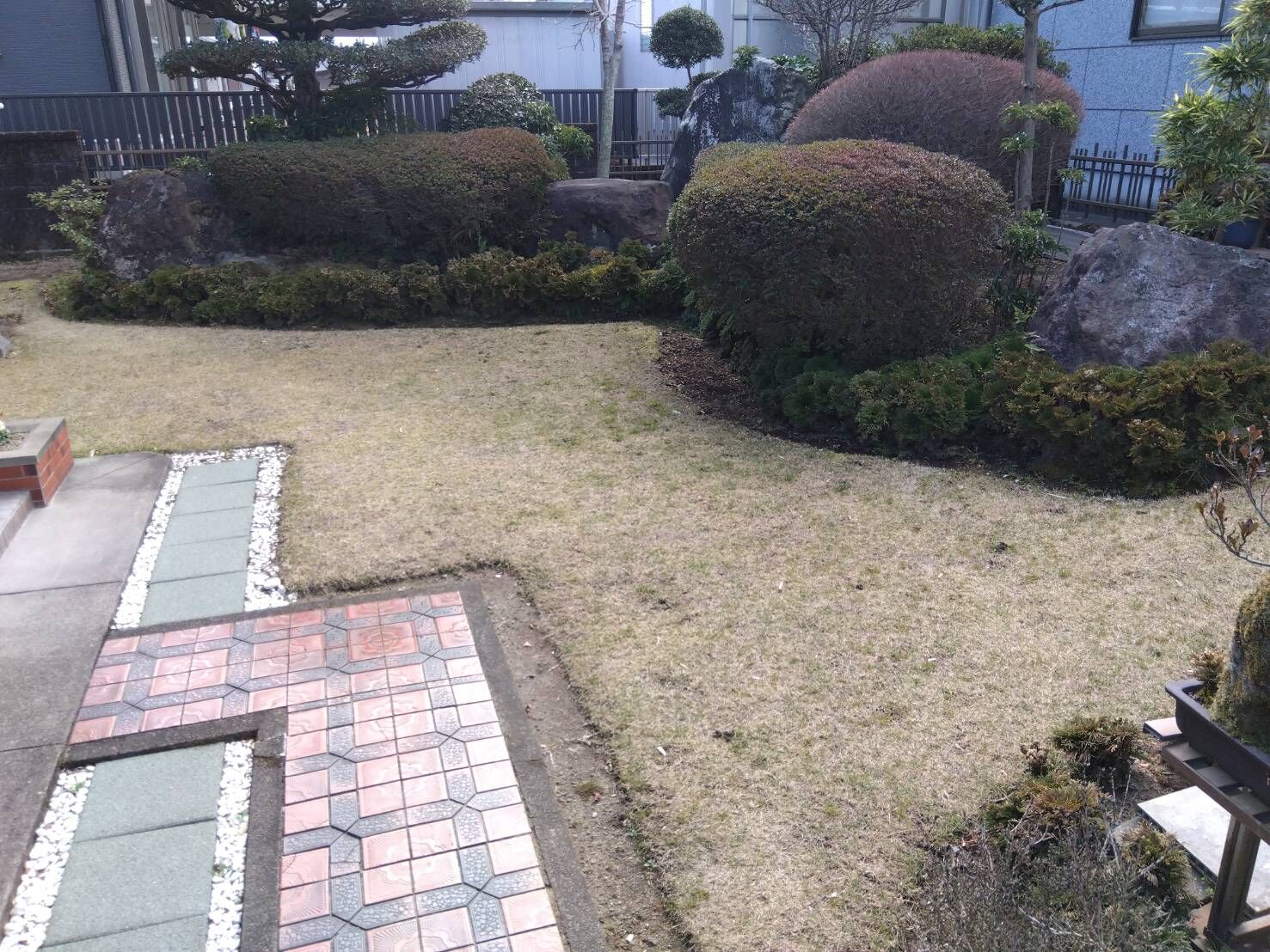 都城市で雑草に困っていませんか？